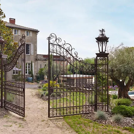 Po'strophe - Batiment Classe Avec Piscine *