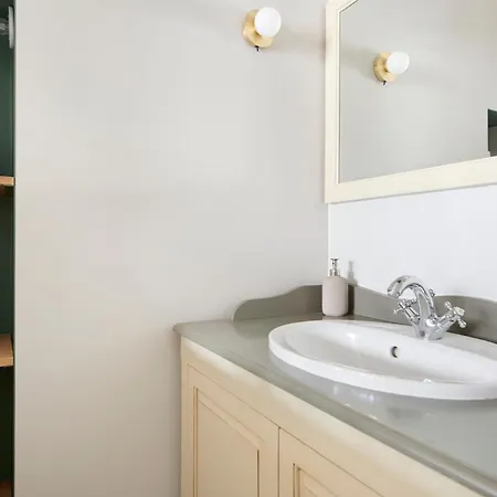 Villa Po'strophe - Batiment Classe Avec Piscine *