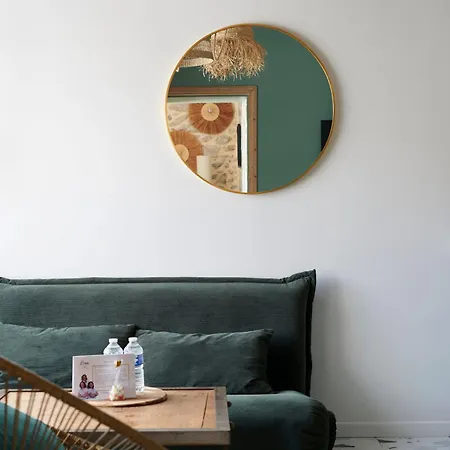 Po'strophe - Batiment Classe Avec Piscine فيلة