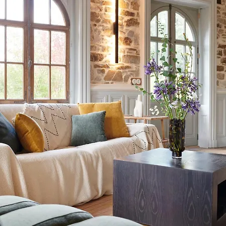 فيلة Po'strophe - Batiment Classe Avec Piscine