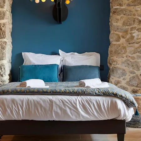 Po'strophe - Batiment Classe Avec Piscine