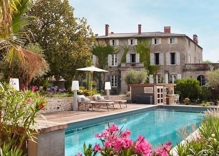 Po'strophe - Bâtiment Classé Avec Piscine * Clisson