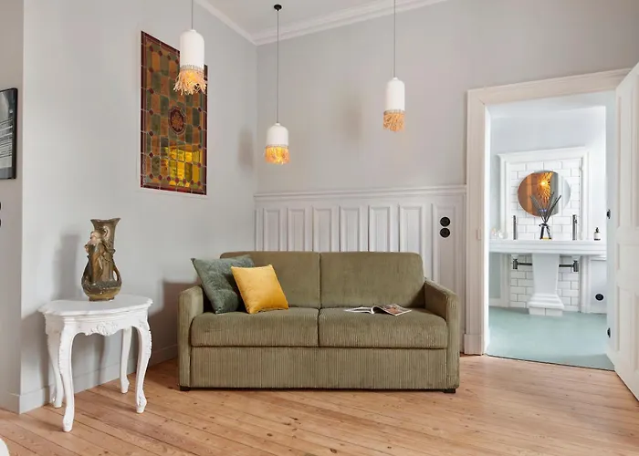 Po'strophe - Bâtiment Classé Avec Piscine Villa