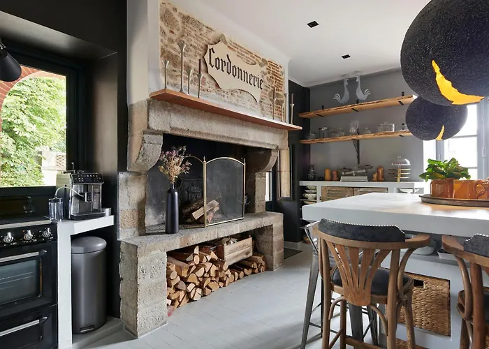 Villa Po'strophe - Bâtiment Classé Avec Piscine Clisson