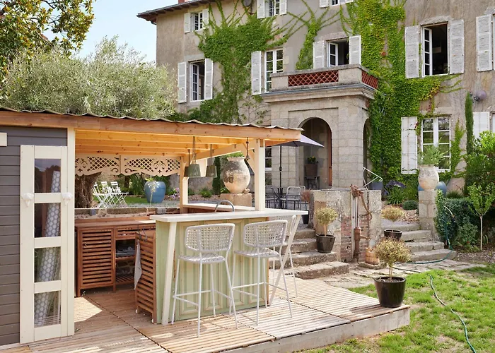 Po'strophe - Bâtiment Classé Avec Piscine Villa Clisson