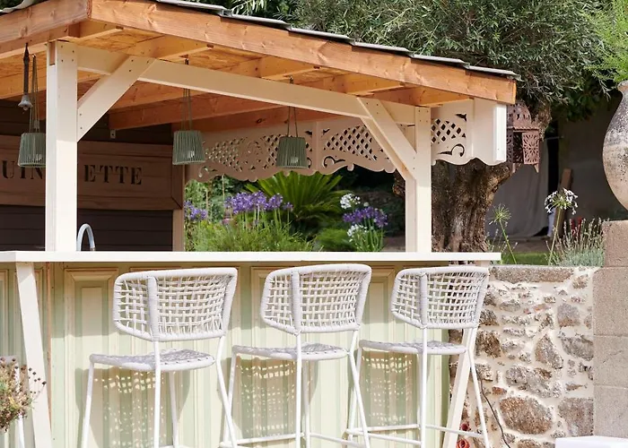 Villa Po'strophe - Bâtiment Classé Avec Piscine Clisson